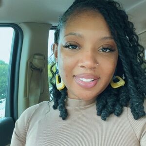 Meet your Posher, Takenya